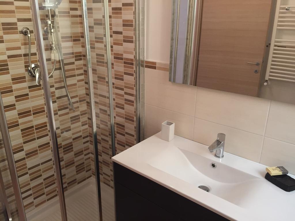 Hotel Mario Al Borgo San Benedetto del Tronto Habitación foto