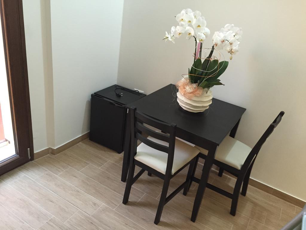 Hotel Mario Al Borgo San Benedetto del Tronto Habitación foto