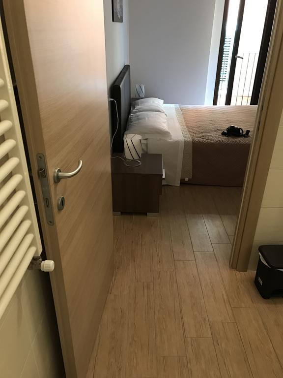 Hotel Mario Al Borgo San Benedetto del Tronto Exterior foto